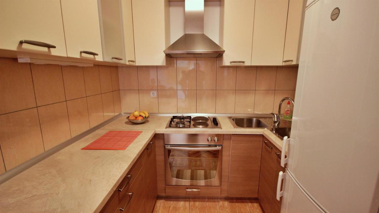 Apartment Jen Омиш Экстерьер фото