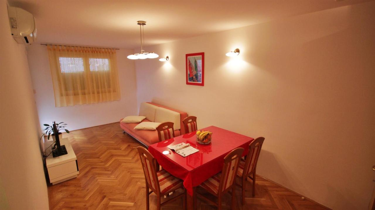 Apartment Jen Омиш Экстерьер фото