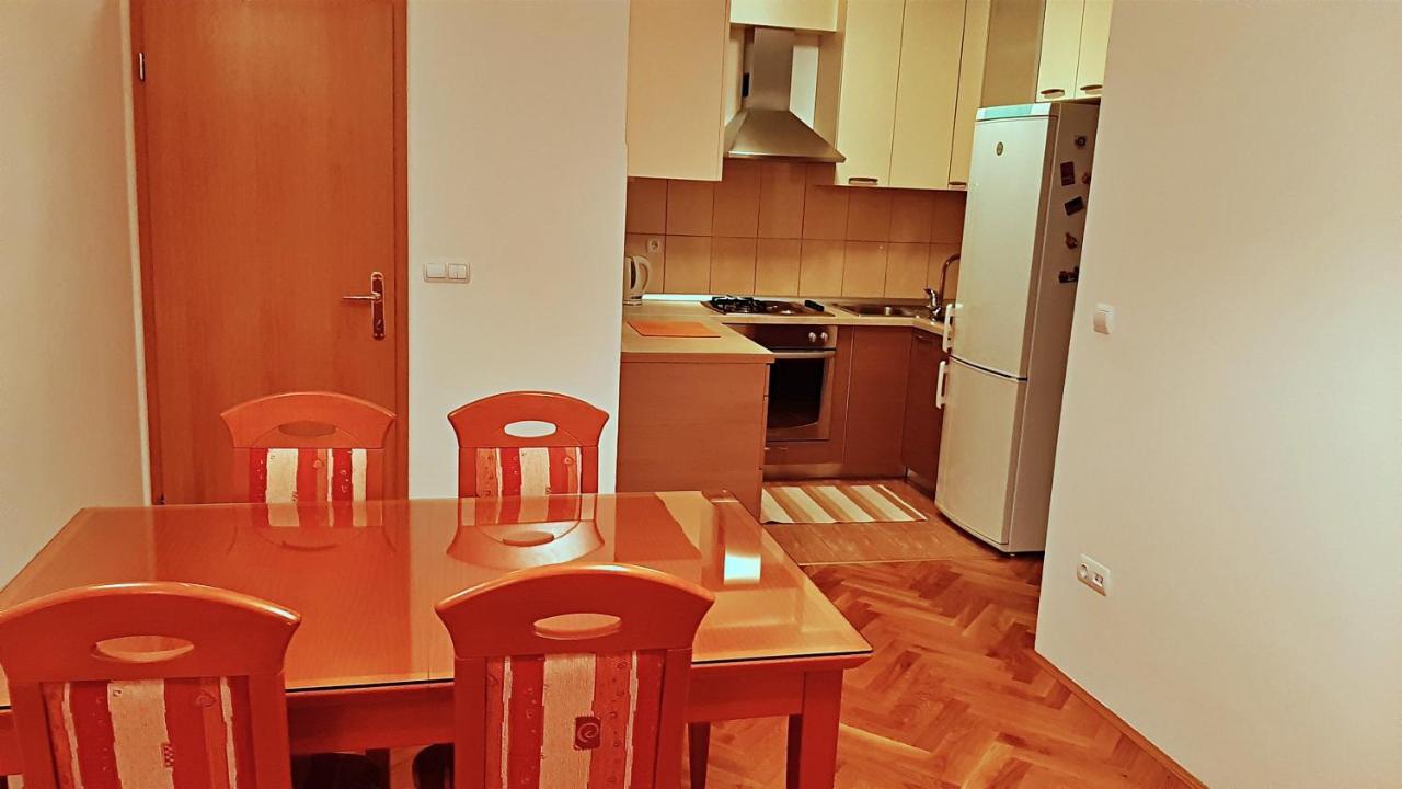 Apartment Jen Омиш Экстерьер фото