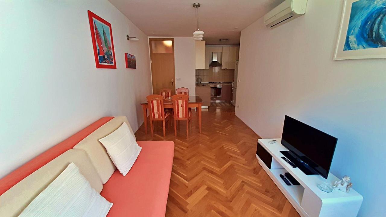Apartment Jen Омиш Экстерьер фото