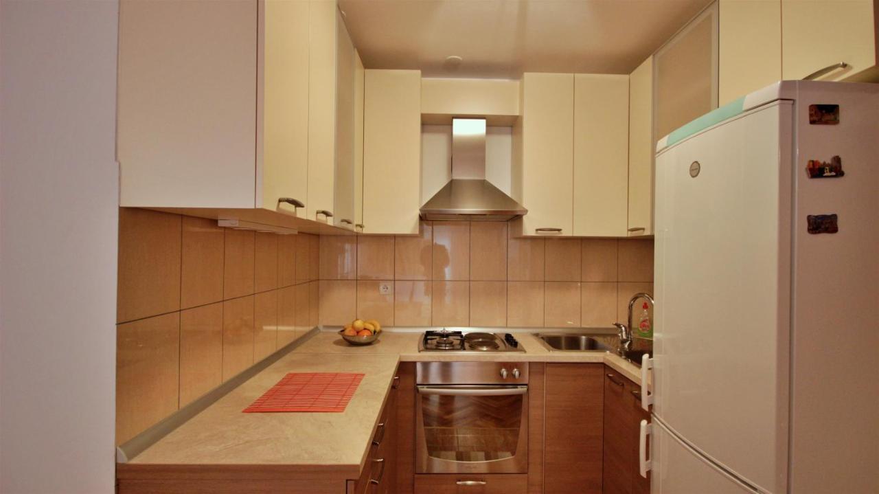 Apartment Jen Омиш Экстерьер фото