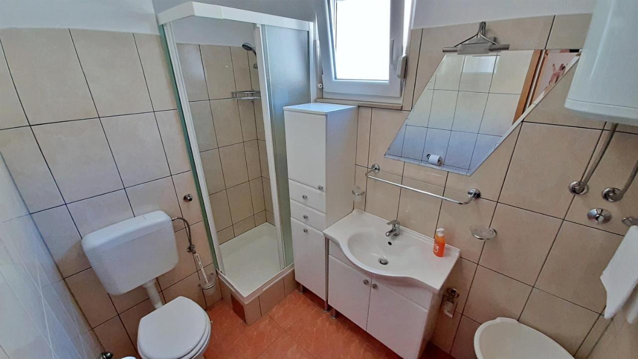 Apartment Jen Омиш Экстерьер фото